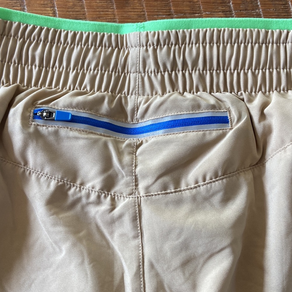 Fabletics Breathe Run Shorts - Picture 4 of 5